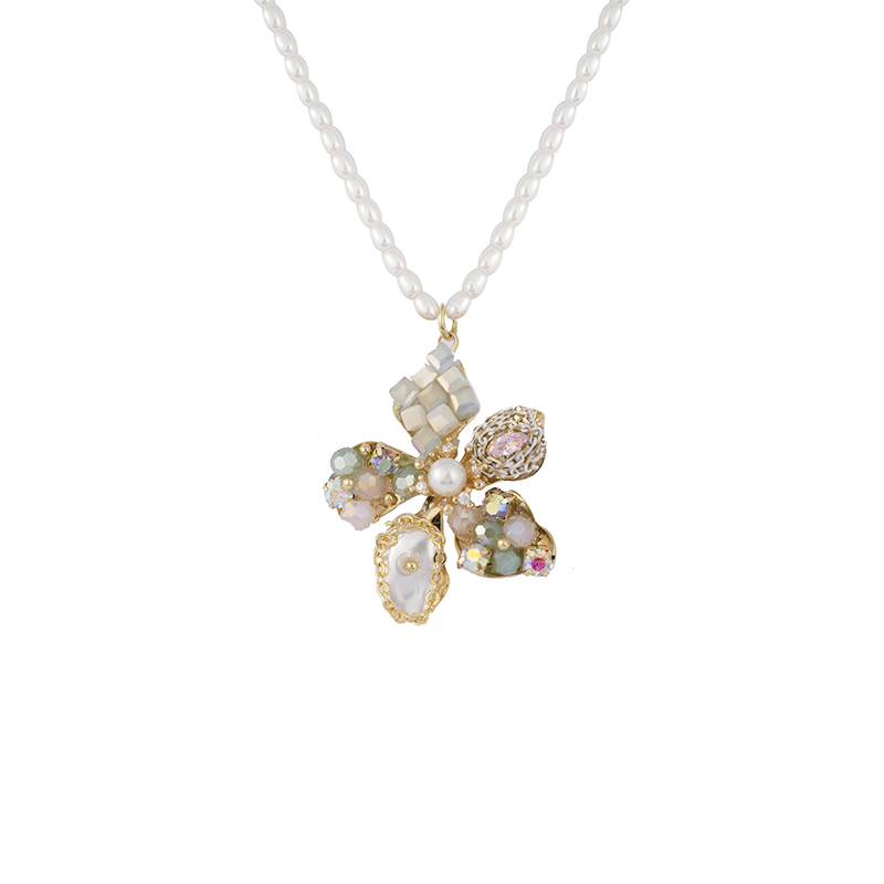 Mehrfarbige Perlenkette mit Blumenmuster 3,2–4,0 $