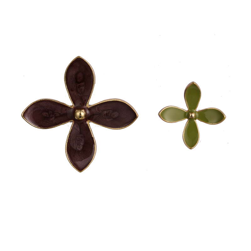 Mehrfarbige Ohrringe mit vierblättrigem Kleeblatt 0,8–1,3 $