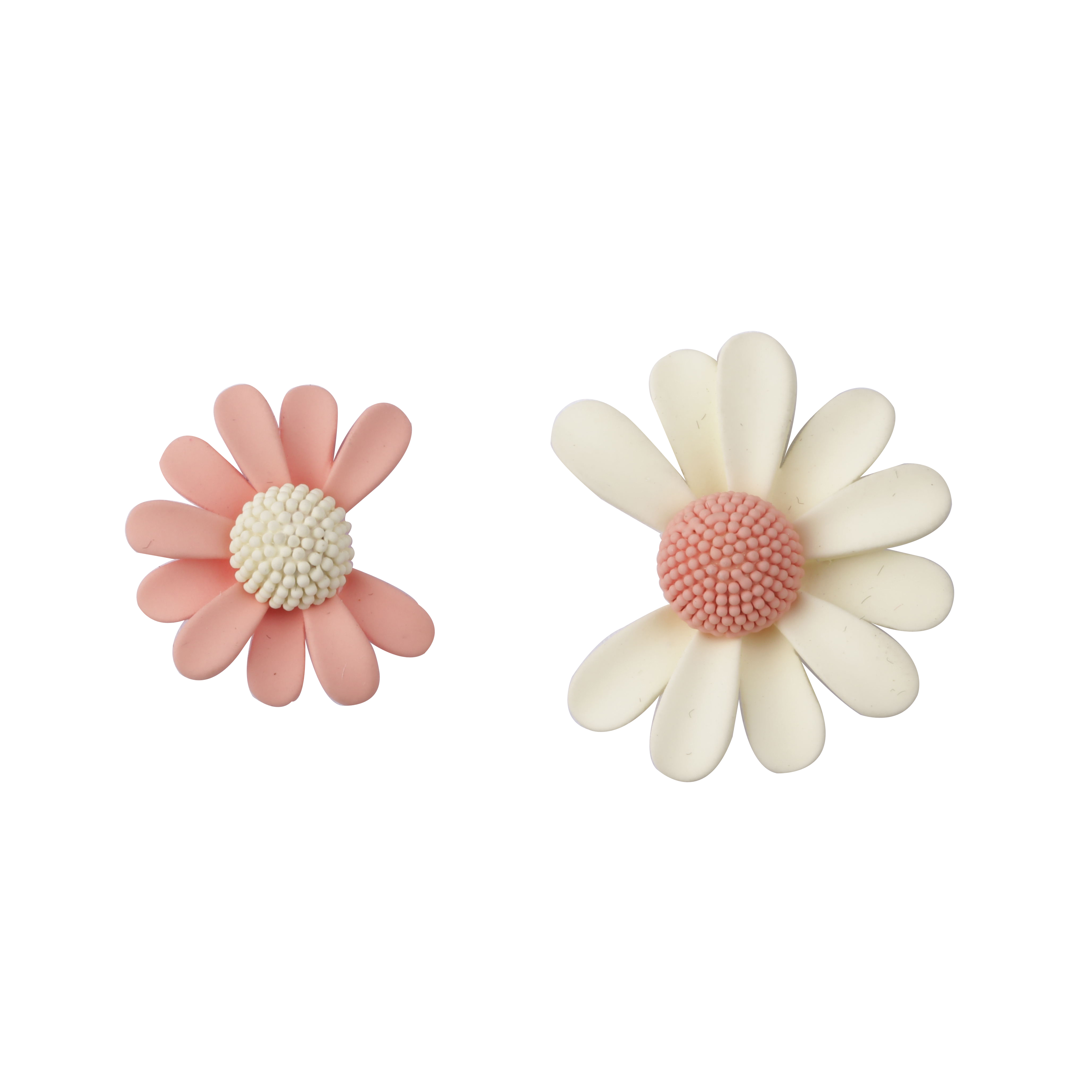Cremige rosa und weiße Gänseblümchen-Ohrringe, hochwertiger Emaille-Sprüheffekt