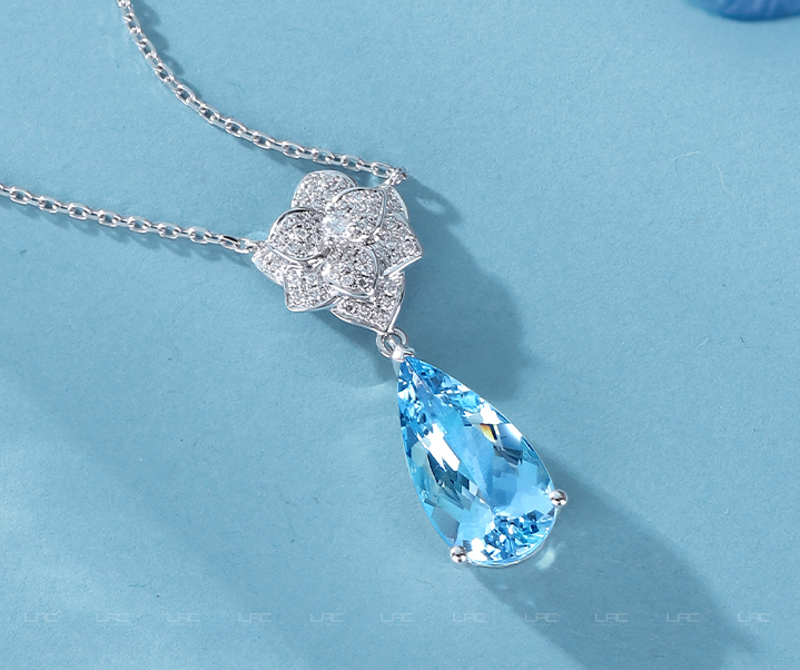 Bling-Halskette mit meerblauem Edelstein-Anhänger NTB066