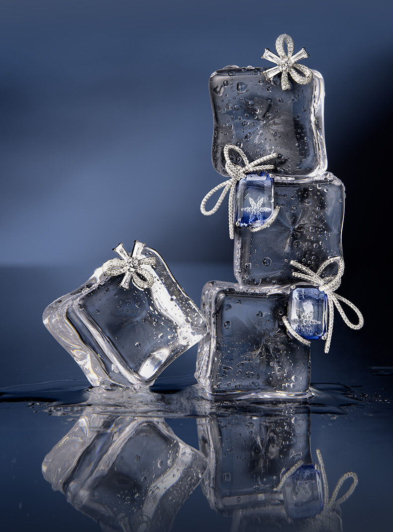 Seidenband-Eiskristall-Ohrstecker ETB045