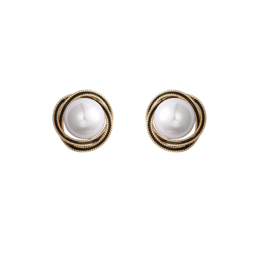 Weiße Perle trifft auf modische Ohrringe aus schwarzer Emaille 